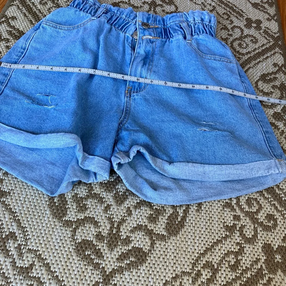 Aaron & Amber Light Denim Washed Distressed High Waist Shorts Size M - Picture 2 of 8
